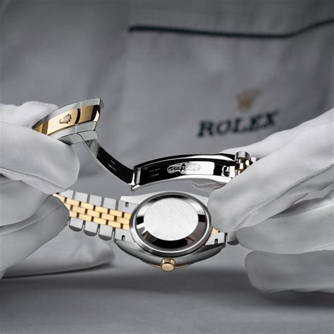 Rolex servicing 